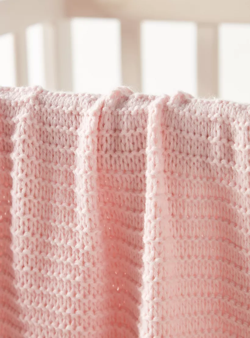 acrylic-tassle-blanket-2