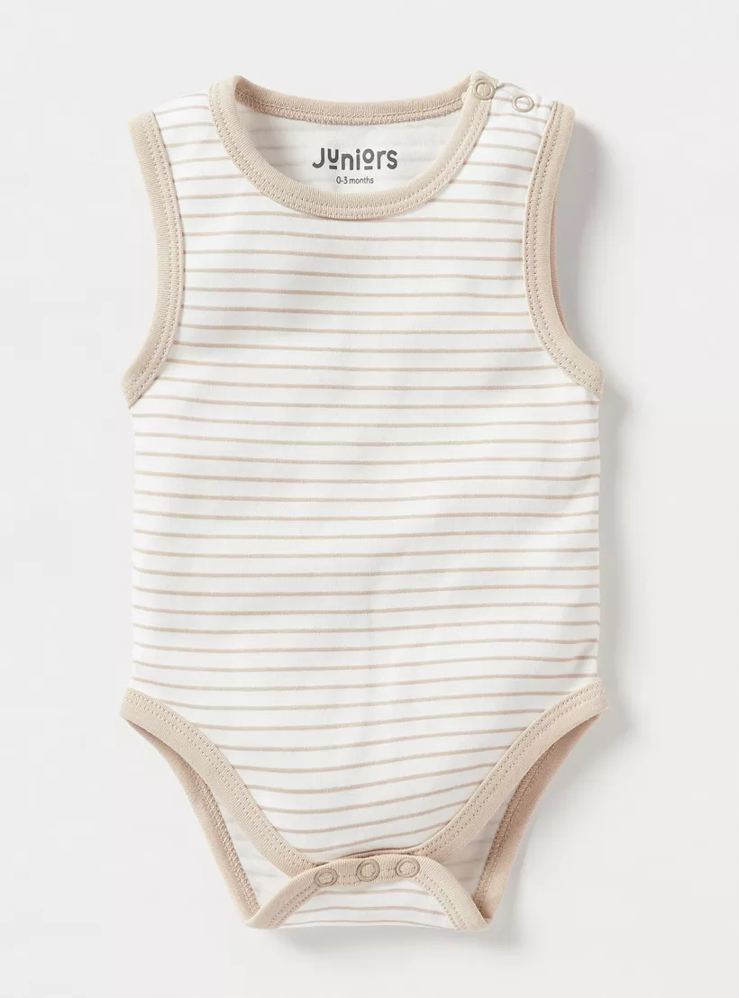 button-sleeve-less-2