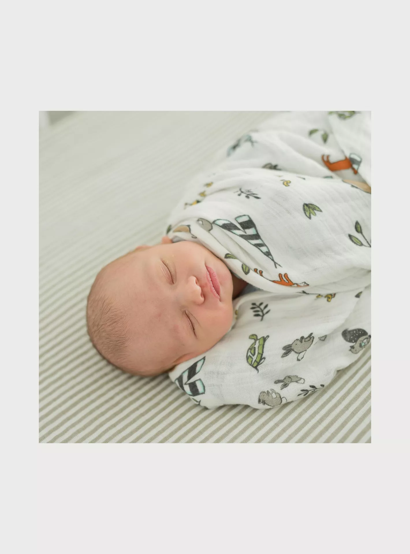green-cotton-swaddle-3