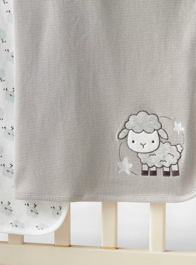 sheep-printed-blanket-3