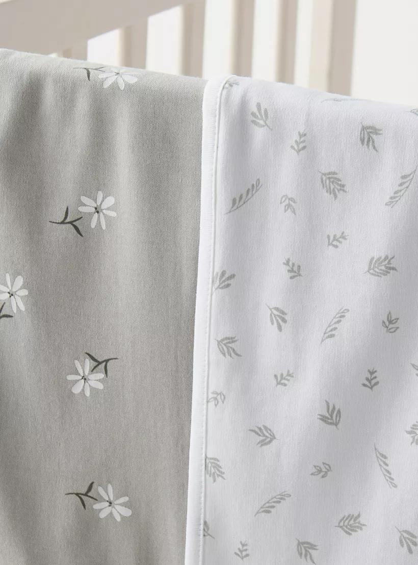 white-floral-blanket-juni-2