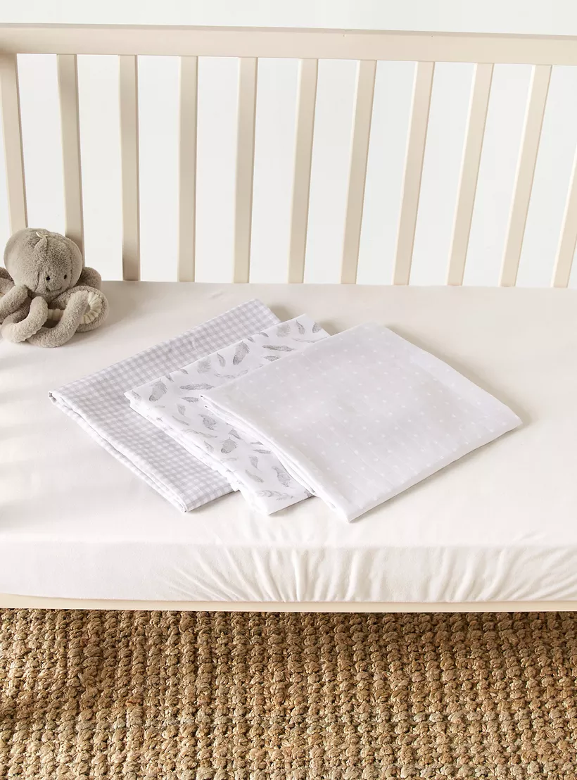 wrap-giggles-swaddles-4