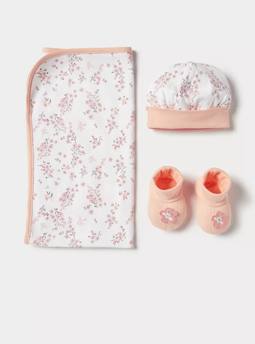 Assorted Clothing Set 3