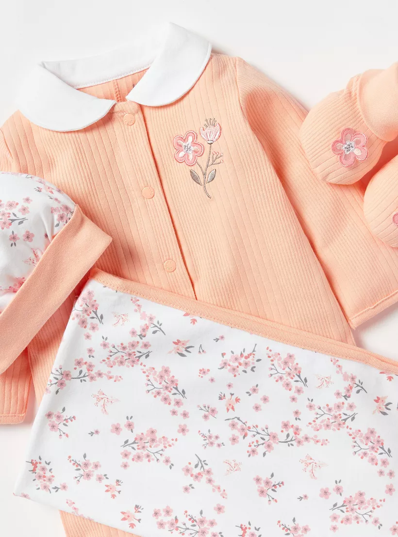 Assorted Clothing Set 4