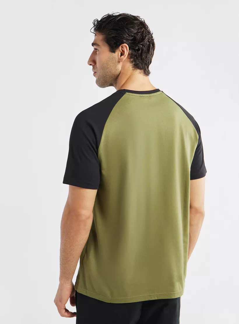 Colourblock-T-shirt-olivegreen-2