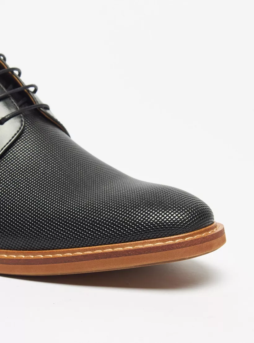 Duchini-Men's-Textured-Derby-Shoes-in-black-4