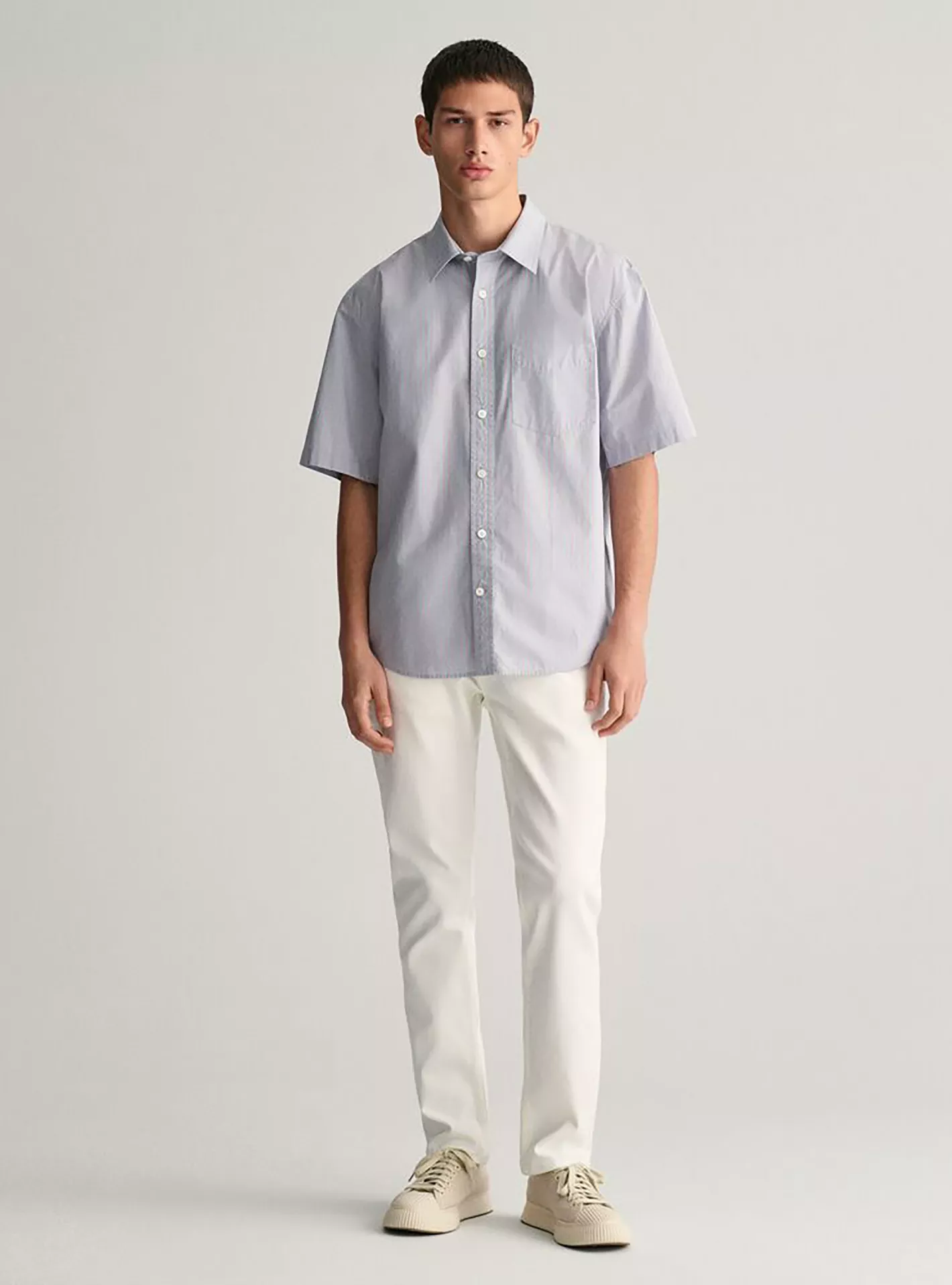 Gant-Slim-Fit-5-Pockets-Mid-Rise-white-1