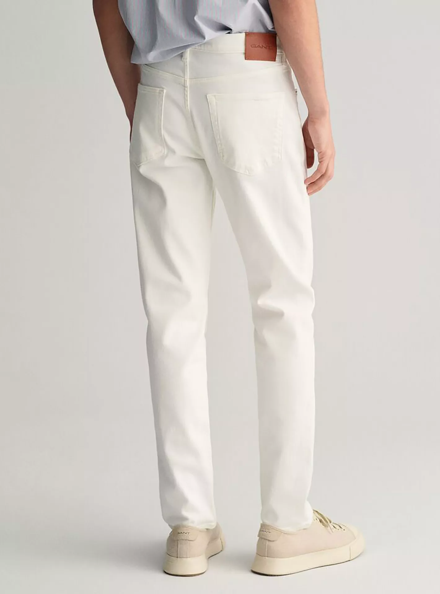 Gant-Slim-Fit-5-Pockets-Mid-Rise-white-2