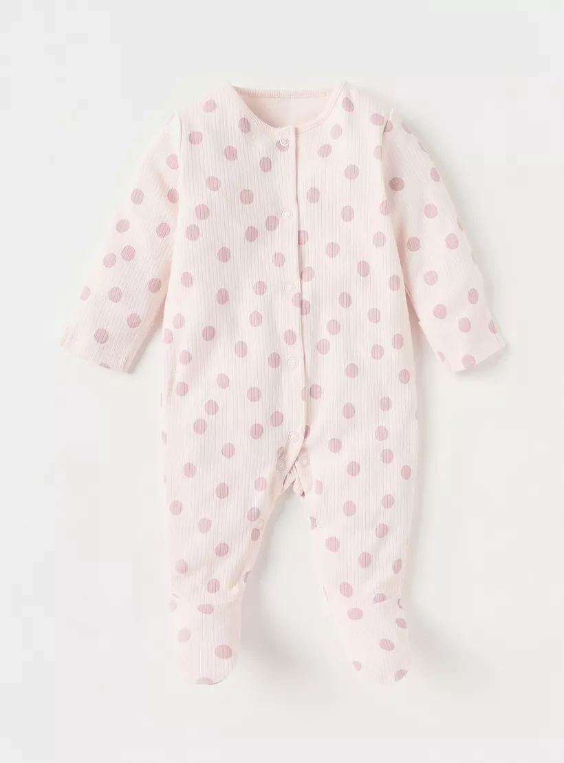 Rabit-print-on-sleepsuit-1