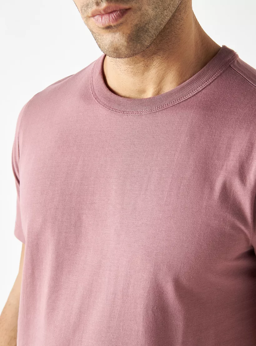 Solid-Crew-Neck-T-shirt-in-pink-3