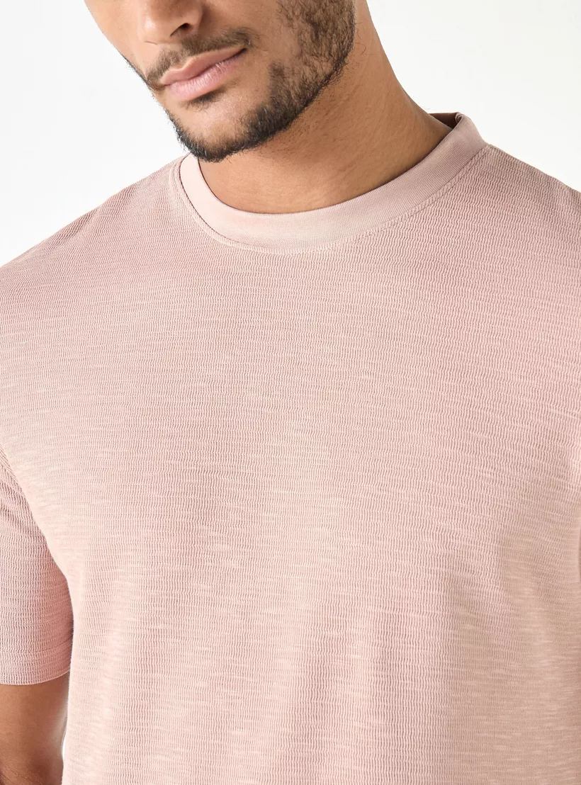 Textured-T-shirt-pink-3