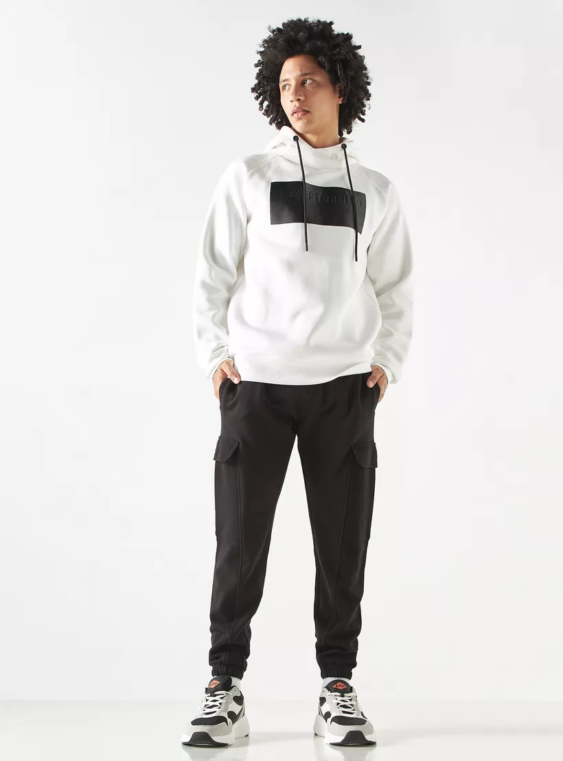 black-cargo-trouser-with-shoe-2