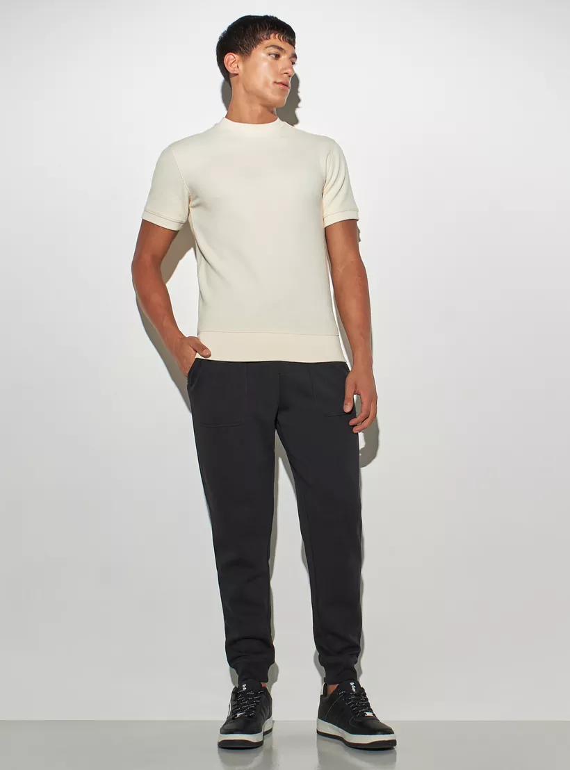 black-solid-joggers-with-drawstring-2