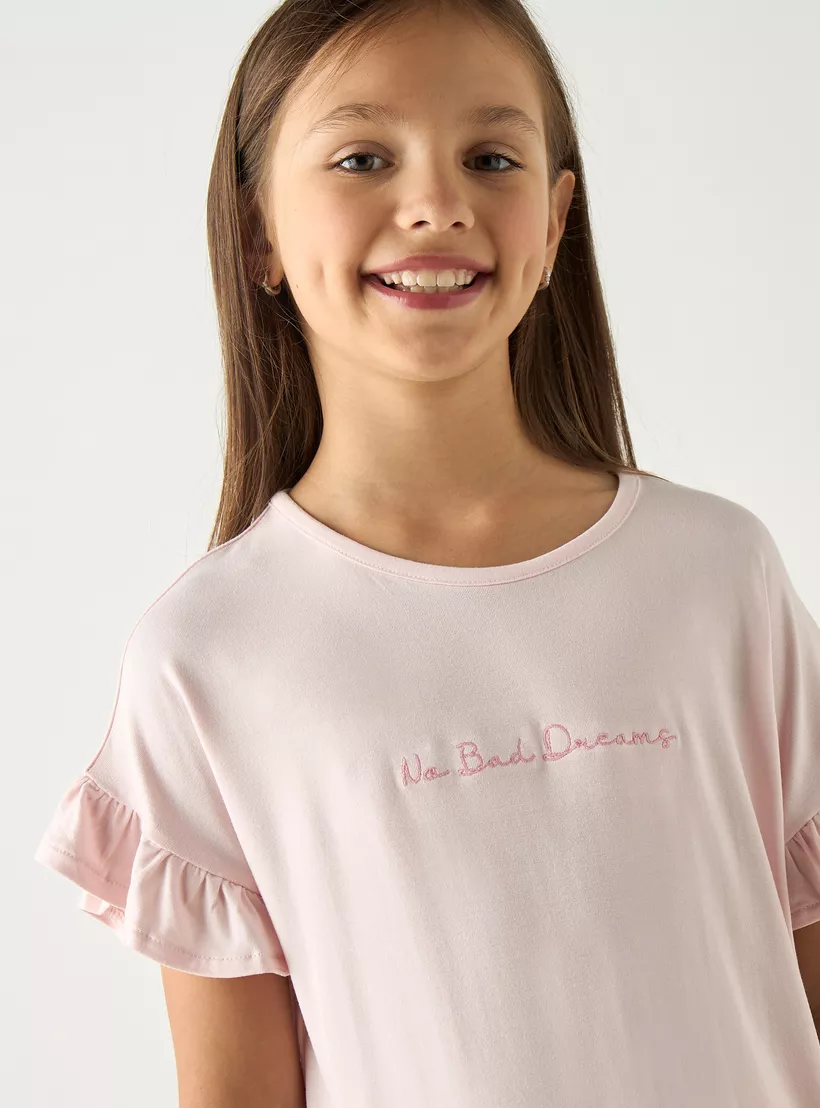 girl-pink-shirt-and-short-5