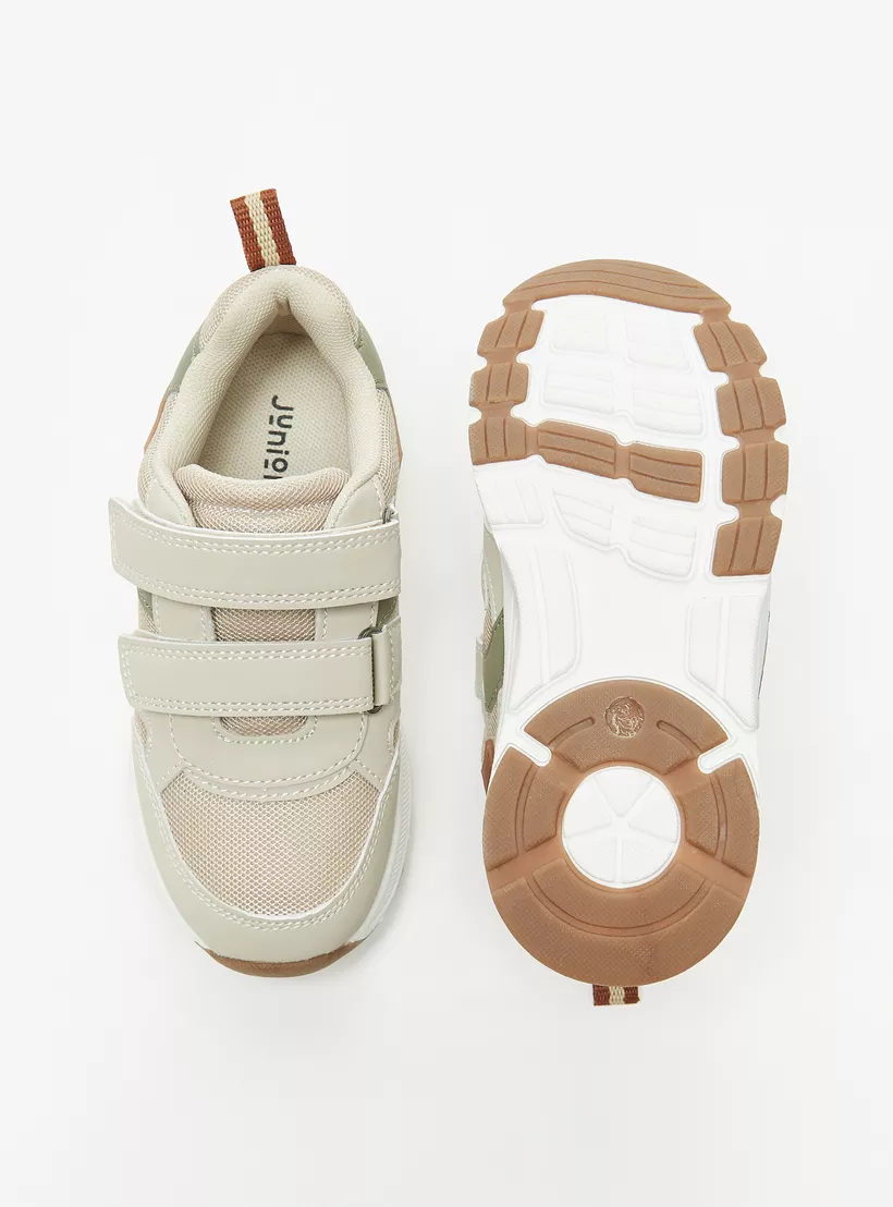 hook-and-shoe-sneaker-color-block-4