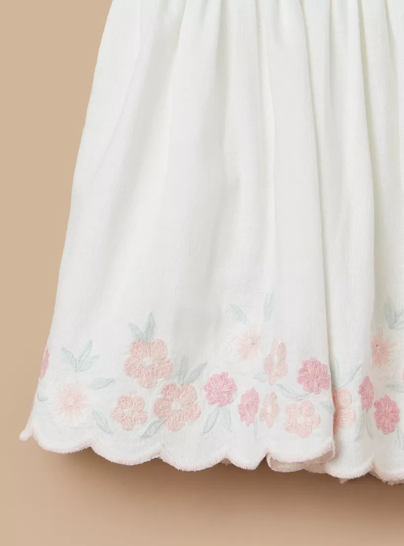 scalloped-dress-giggles-3