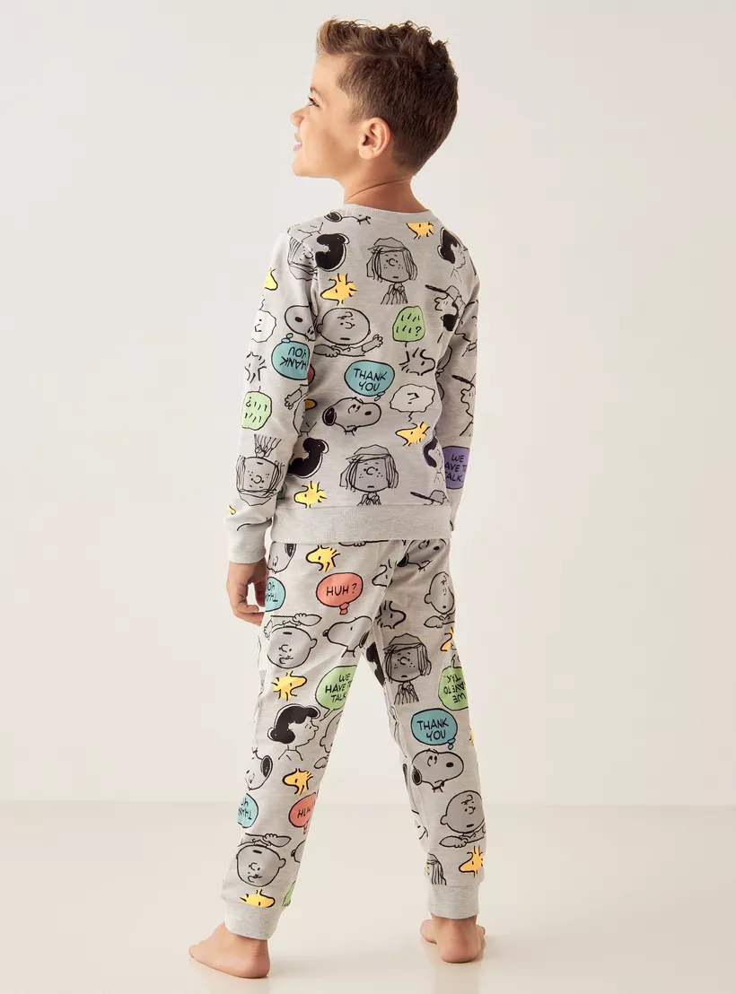 All-Over-Peanuts-Print-T-shirt-and-Pyjama-Set-3