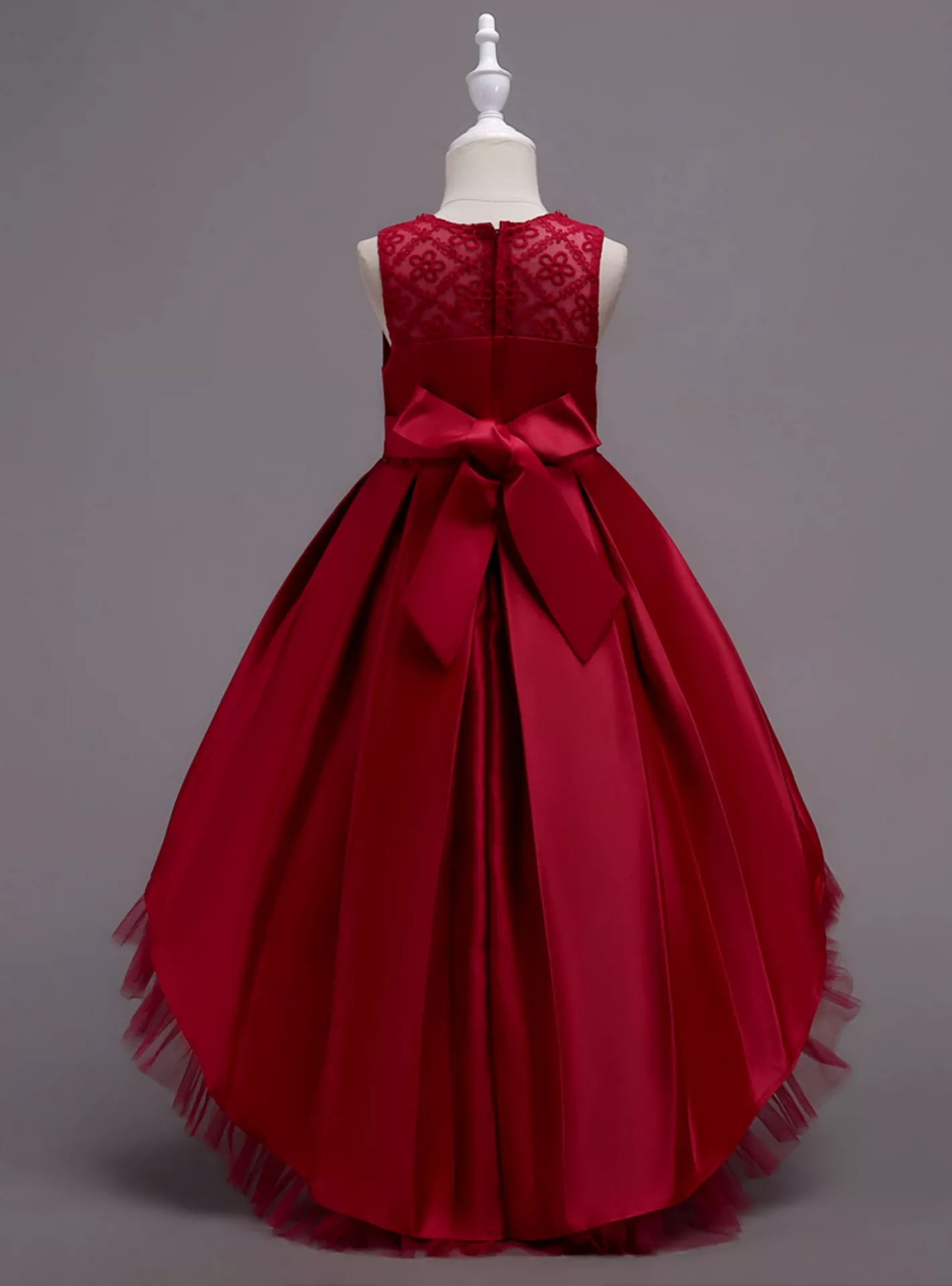 Ddaniella Floral Embroidered Sleeveless Dress-2