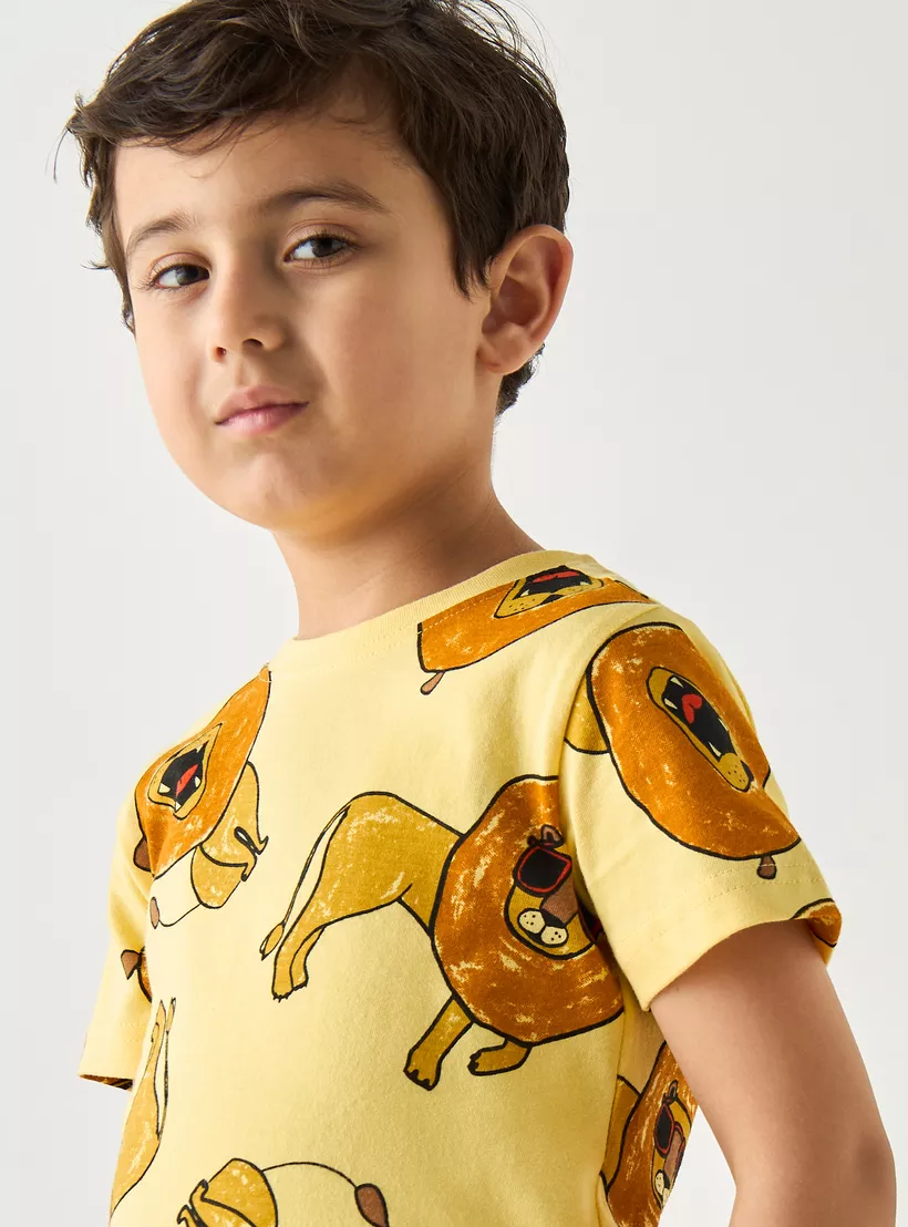 Juniors All-Over Lion Print T-shirt with Short Sleeves and Crew Neck-4