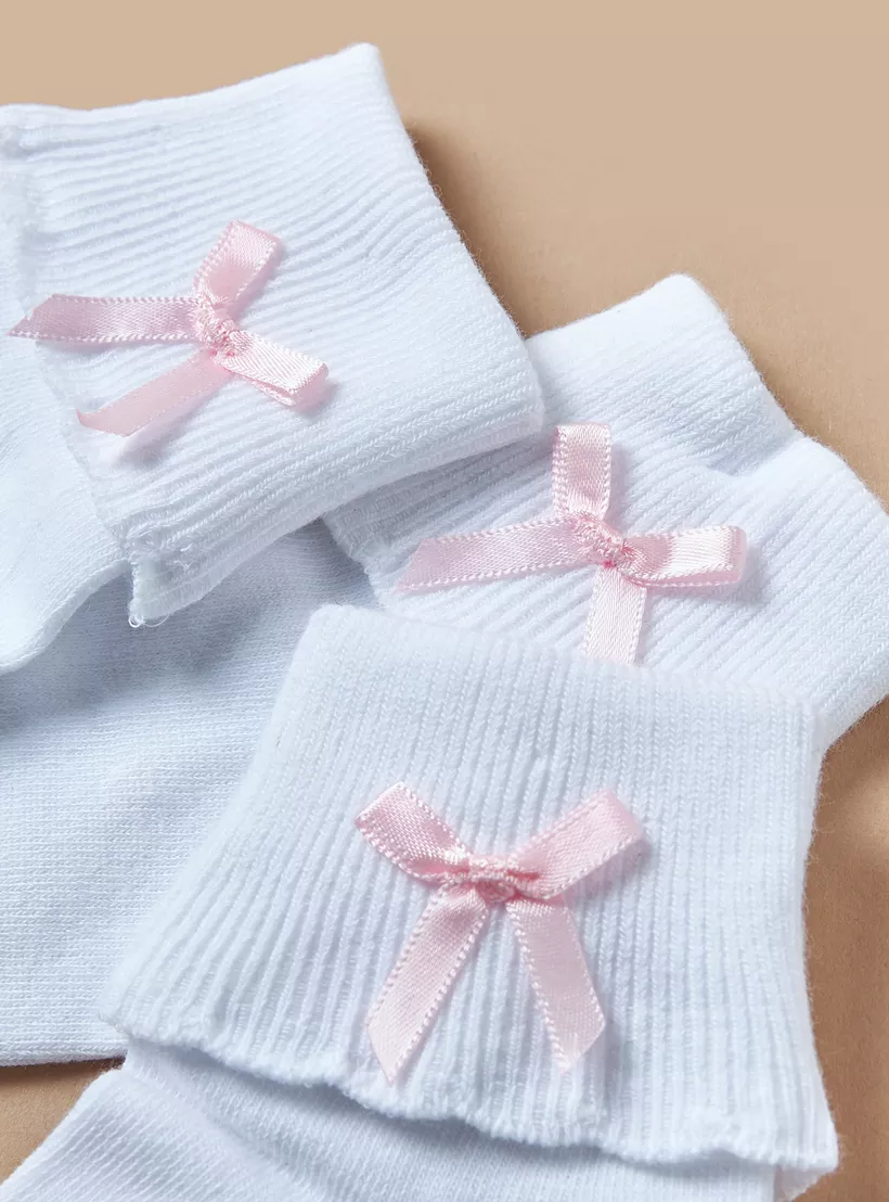 Juniors Bow Accent Ankle Length Socks -