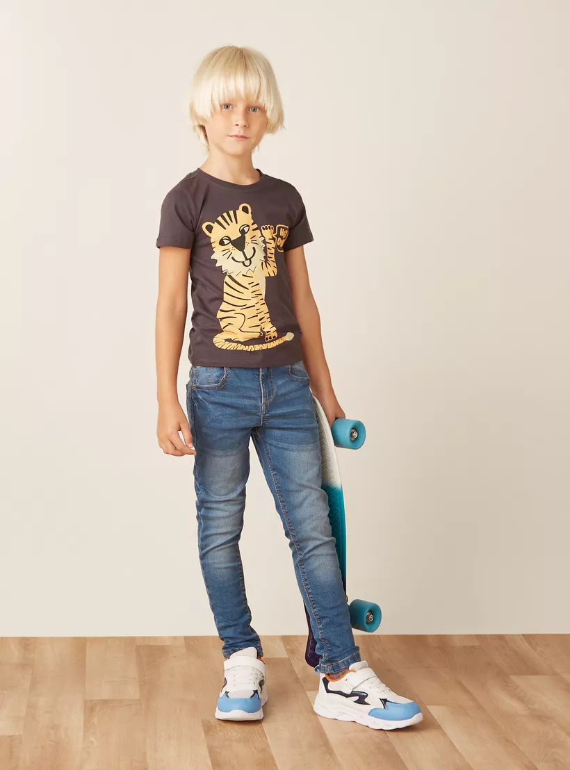 Juniors Graphic Print T-shirt with Crew Neck and Short Sleeves-2