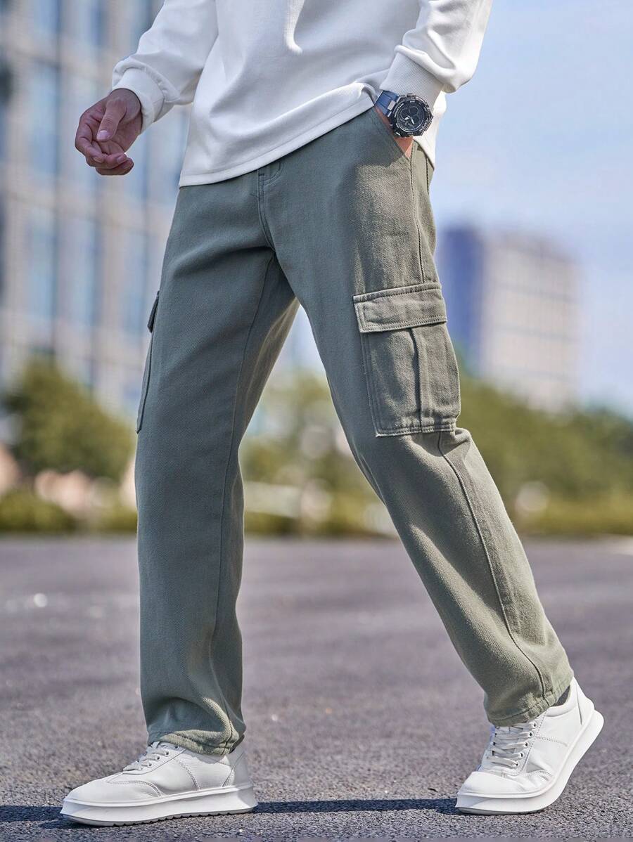 Manfinity RivetRise Men's Solid Color Casual Straight-Leg Pocket Jeans-3