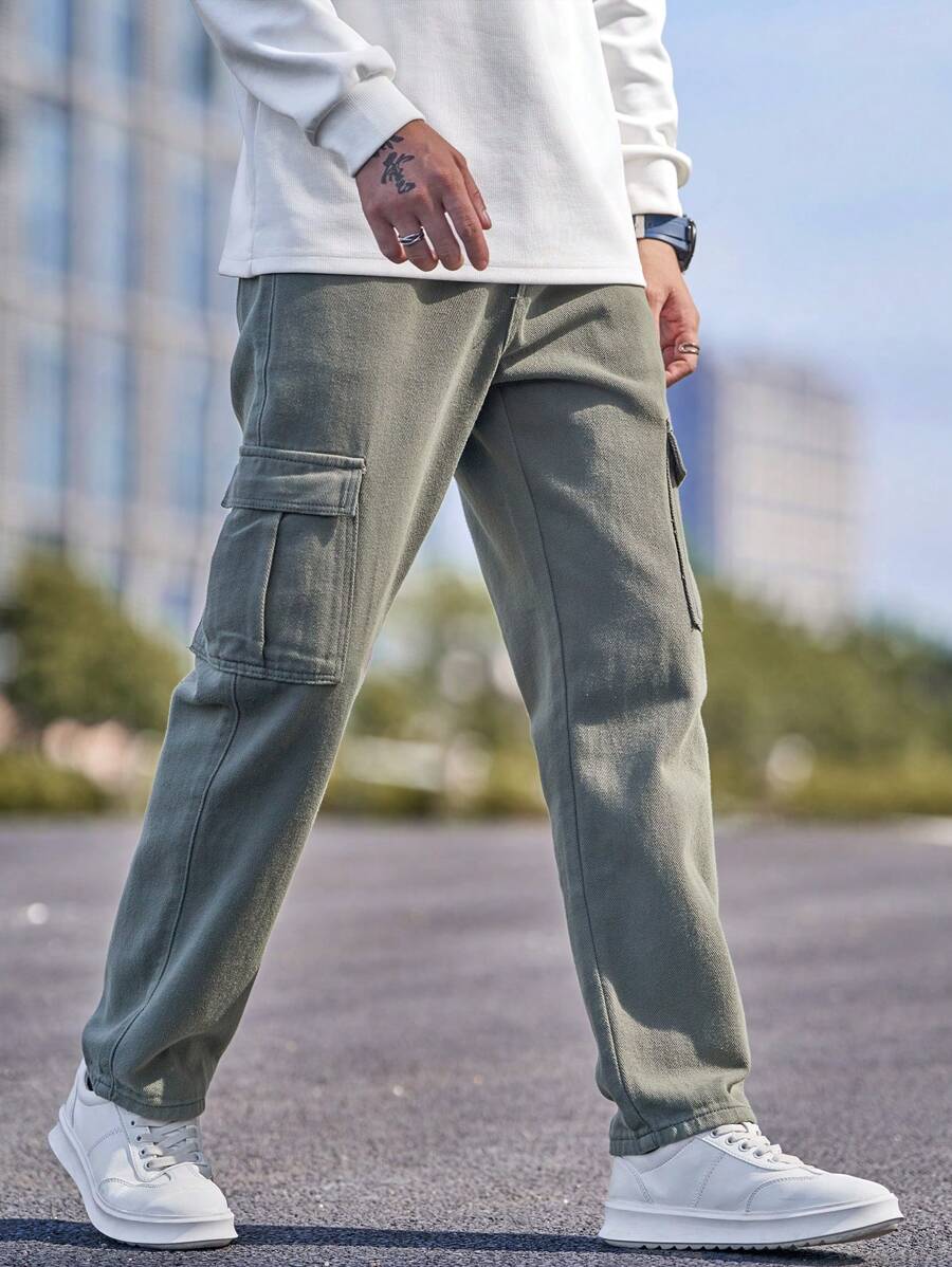 Manfinity RivetRise Men's Solid Color Casual Straight-Leg Pocket Jeans-4