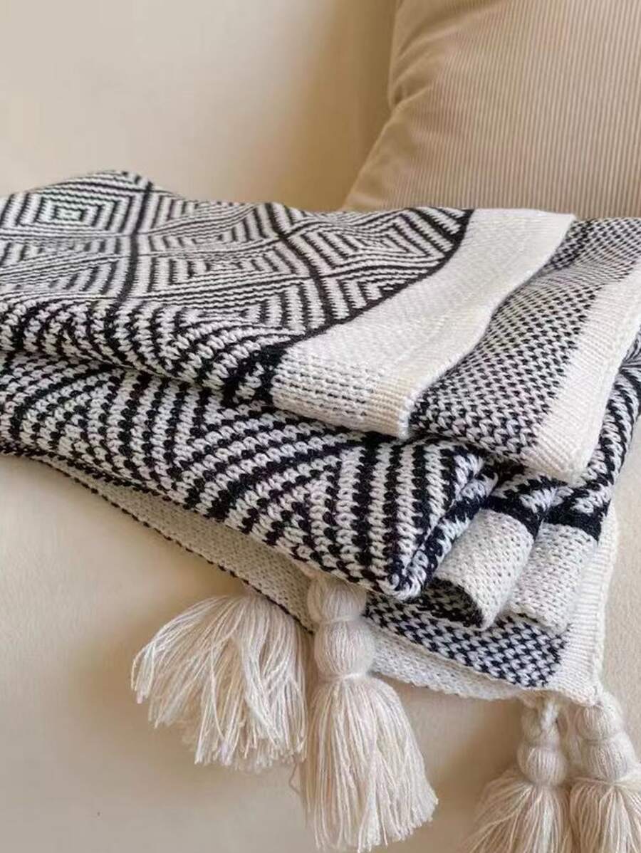 1pc Geometric Pattern Tassel Decor Blanket-2
