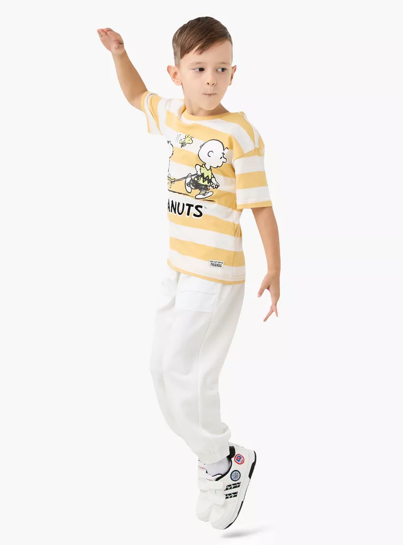 Peanuts Print T-shirt with Crew Neck and Short Sleeves-2