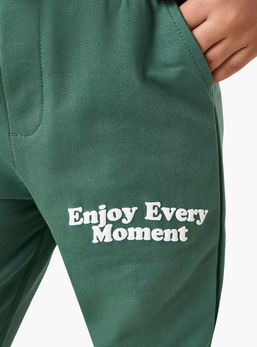Juniors Slogan Print Joggers with Drawstring Closure and Pockets-4