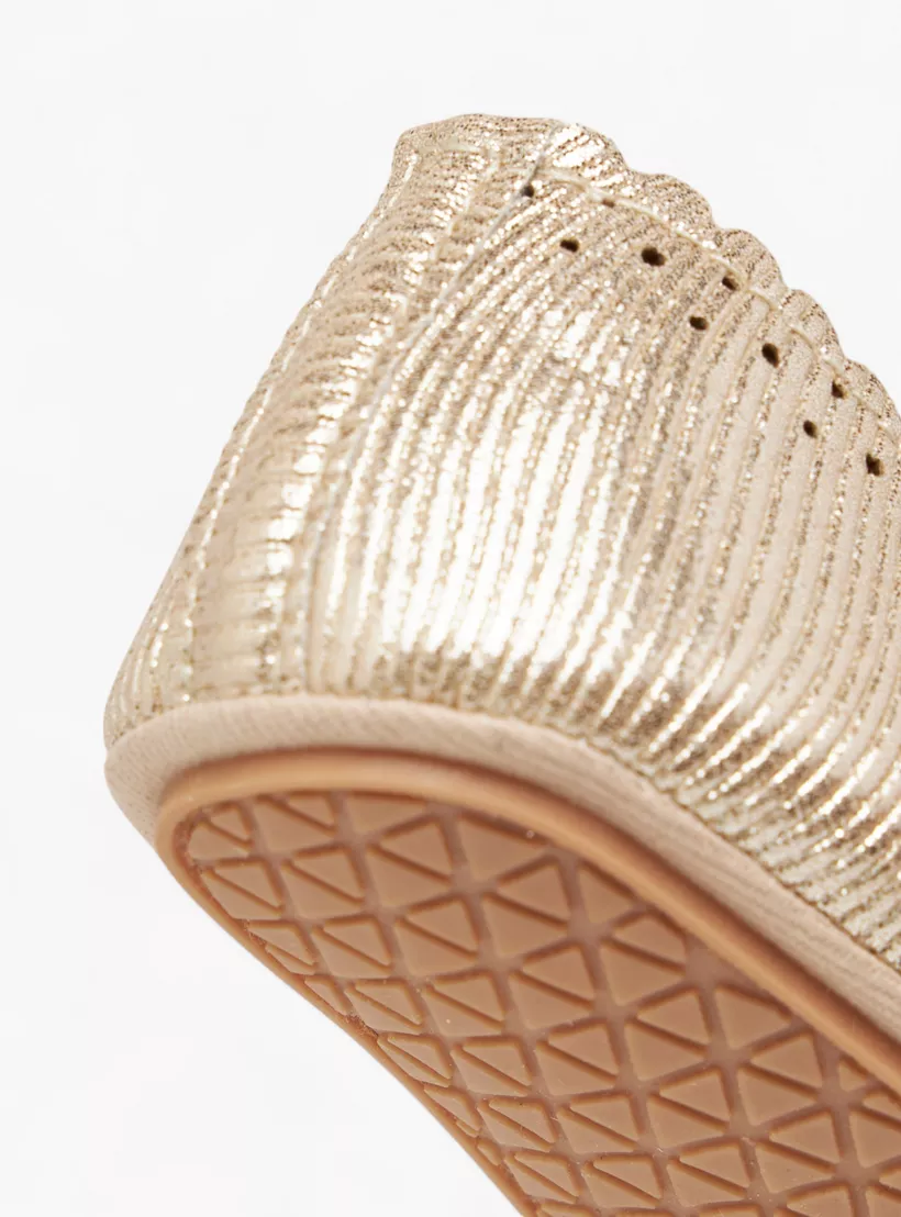 Barefeet Perforated Booties with Hook and Loop Closure-4
