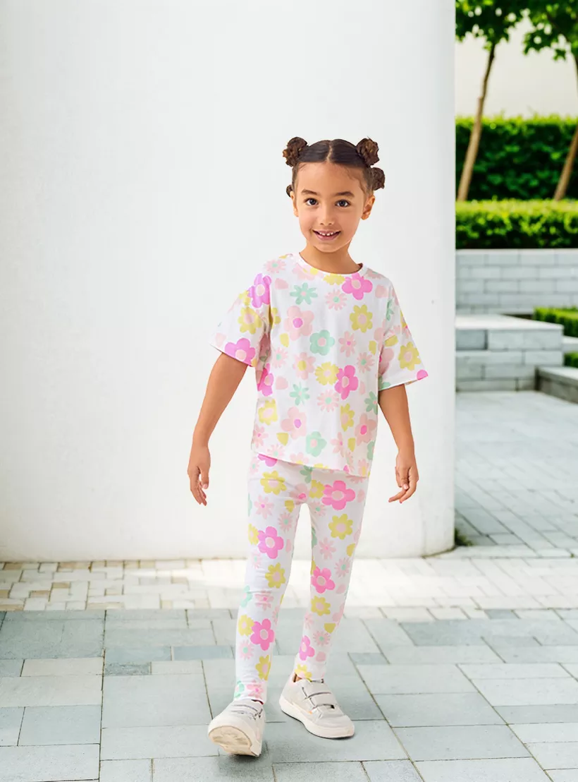 Juniors All-Over Flower Print T-shirt with Drop Shoulder Sleeves-3