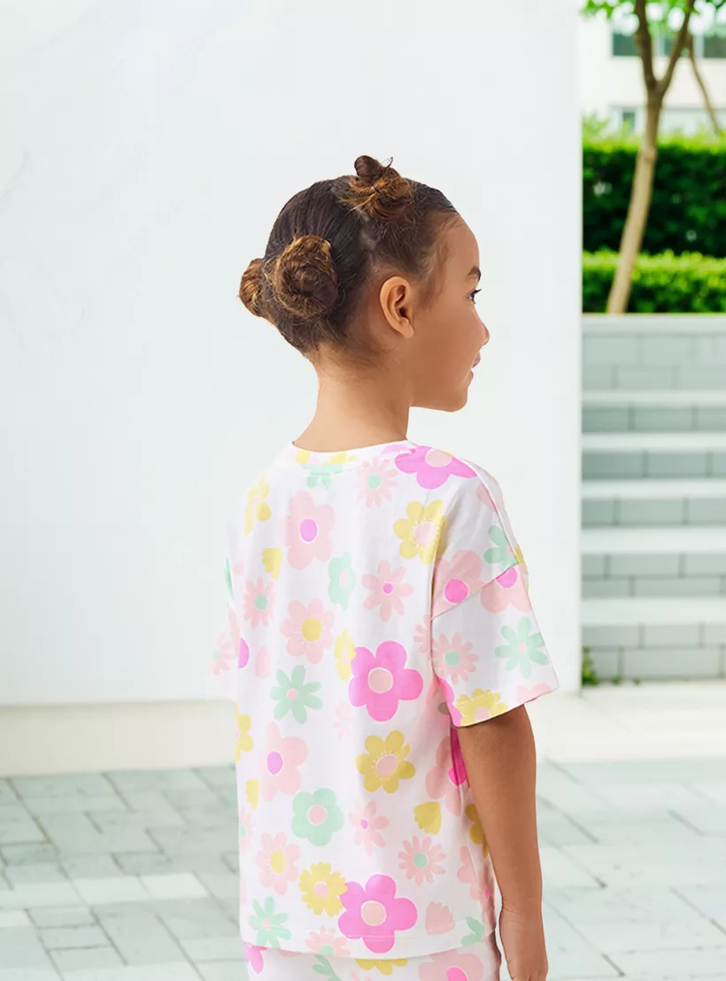Juniors All-Over Flower Print T-shirt with Drop Shoulder Sleeves-4