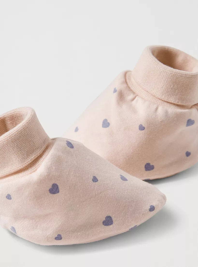 Juniors All-Over Heart Print Booties-4