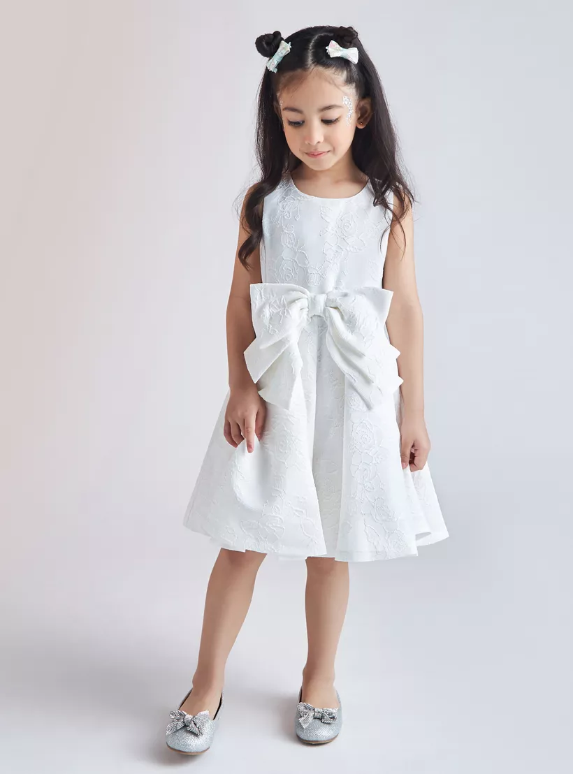 Juniors Floral Textured Sleeveless Romper with Bow Applique and Round Neck-2