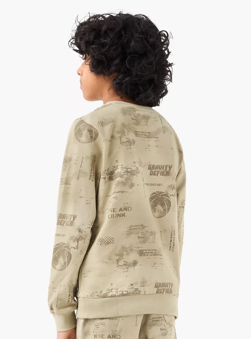 Juniors Graphic Print Sweatshirt with Long Sleeves3