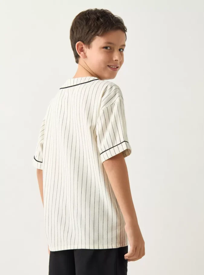 Juniors Striped V-neck Shirt with Short Sleeves-3