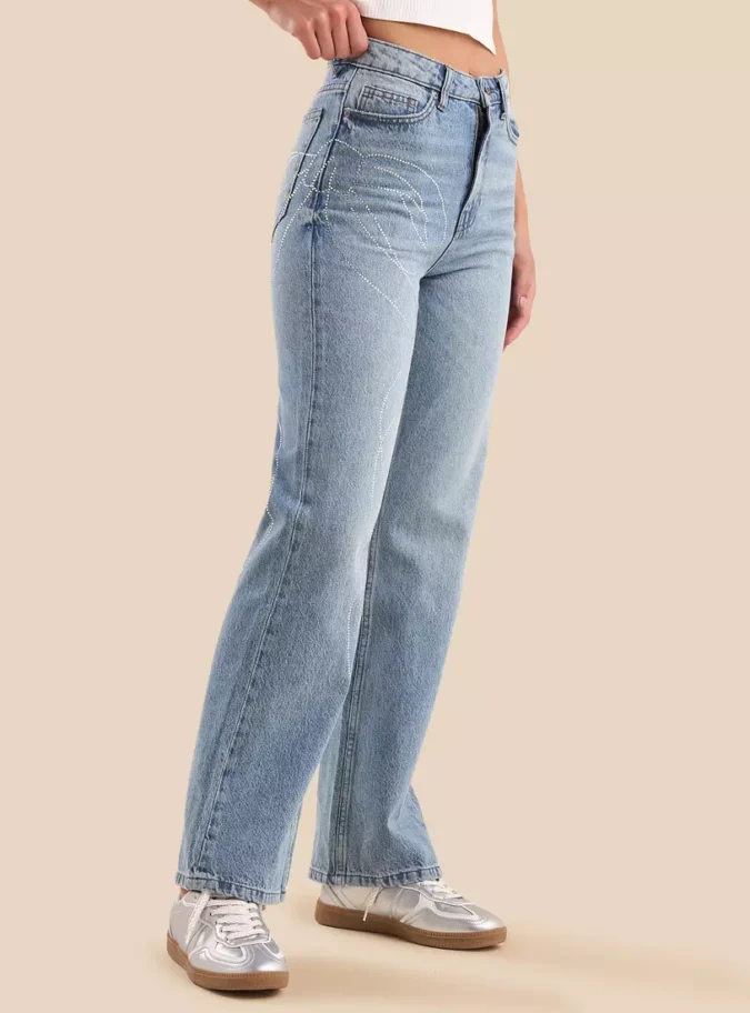 Bow Embellished Straight Fit Jeans-4