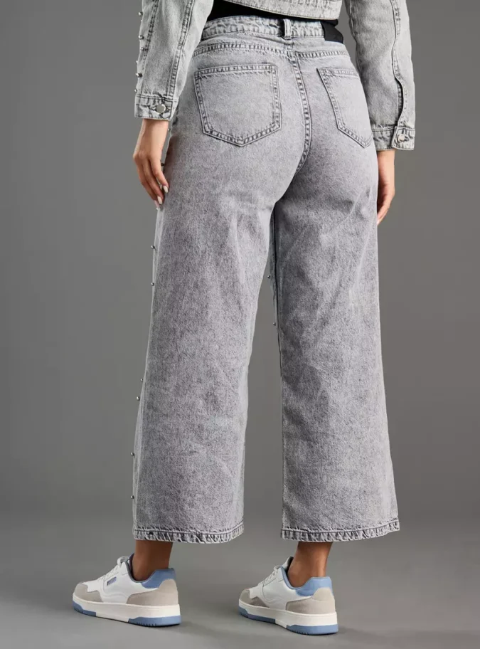 Embellished Wide Leg Cropped Jeans-3