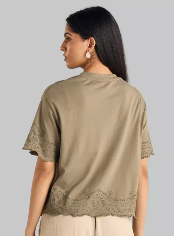 Embroidered Scallop Hem Boxy T-shirt-2