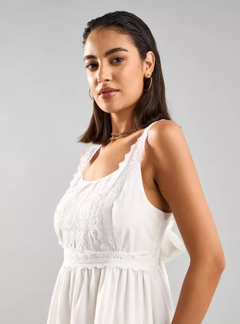 Embroidered Sleeveless Dress with Bow Detail-3