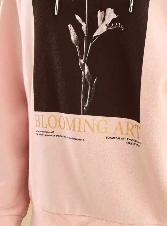 Graphic Print Hooded Sweatshirt-3