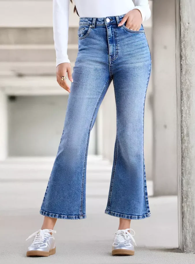 Plain Flared Jeans-1