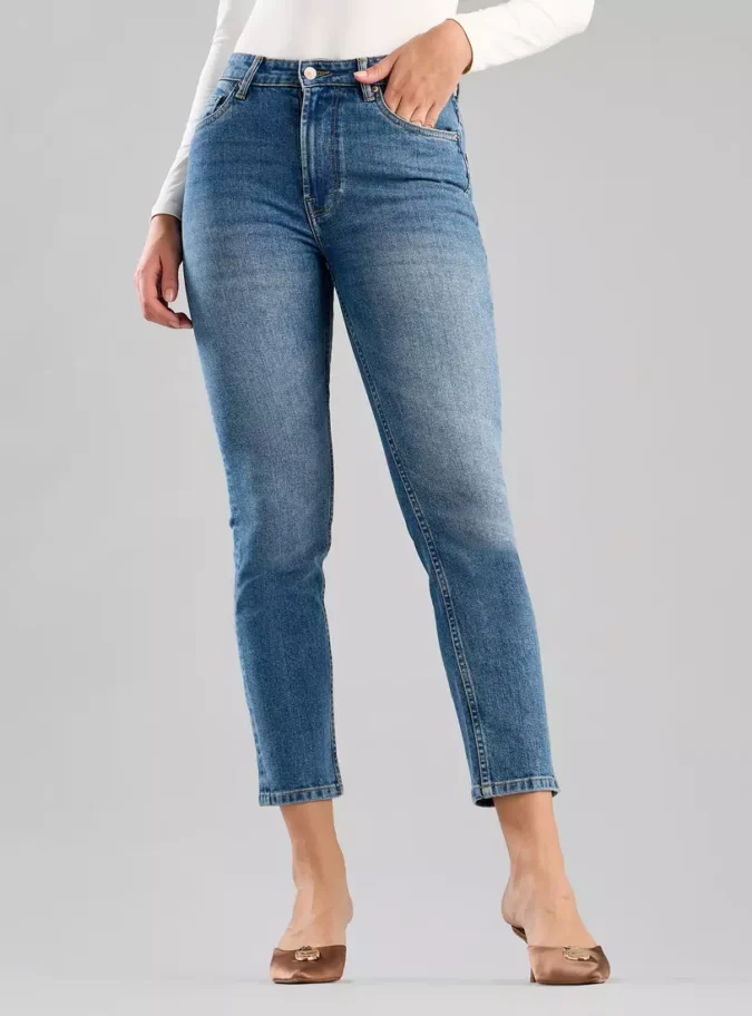 Plain Jeans-1