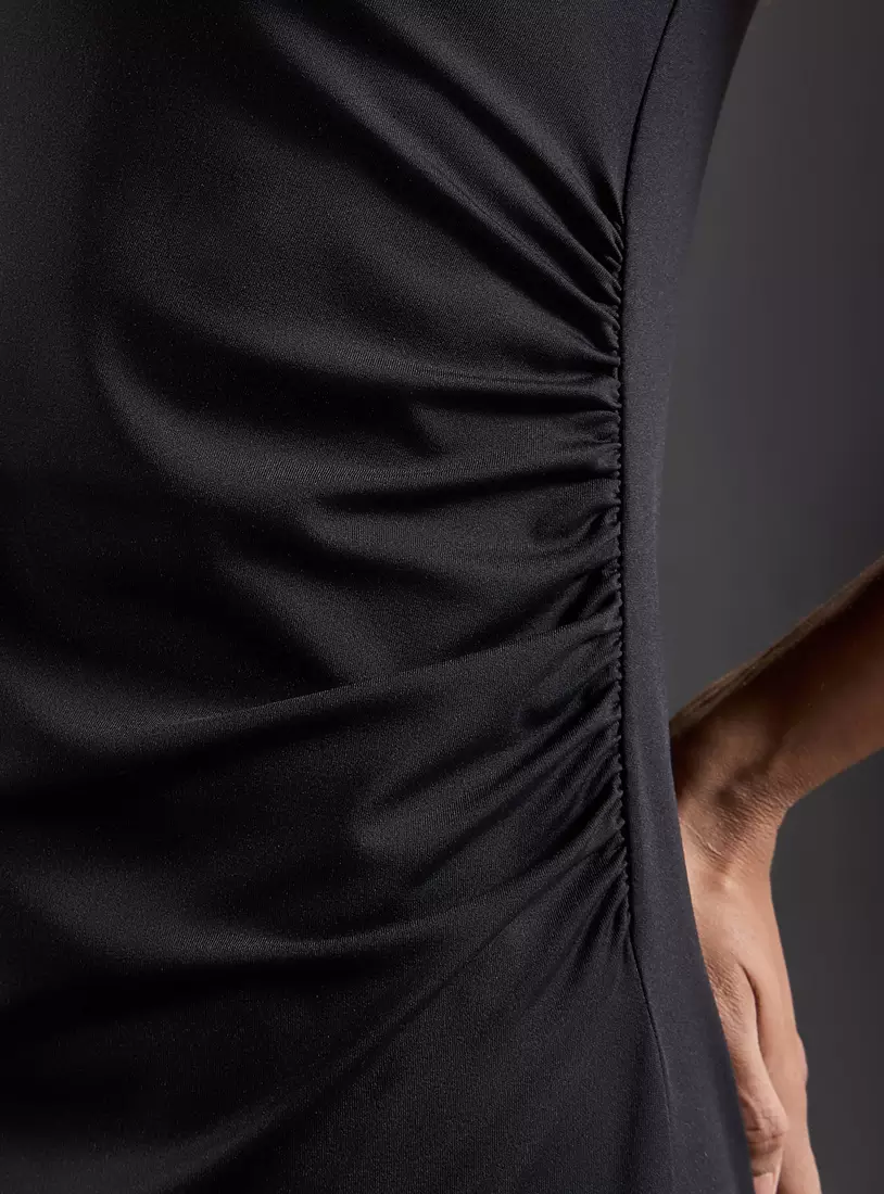 Plain Ruched Dress with Slit-3