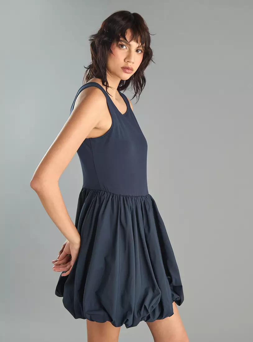 Plain Sleeveless Balloon Dress-4