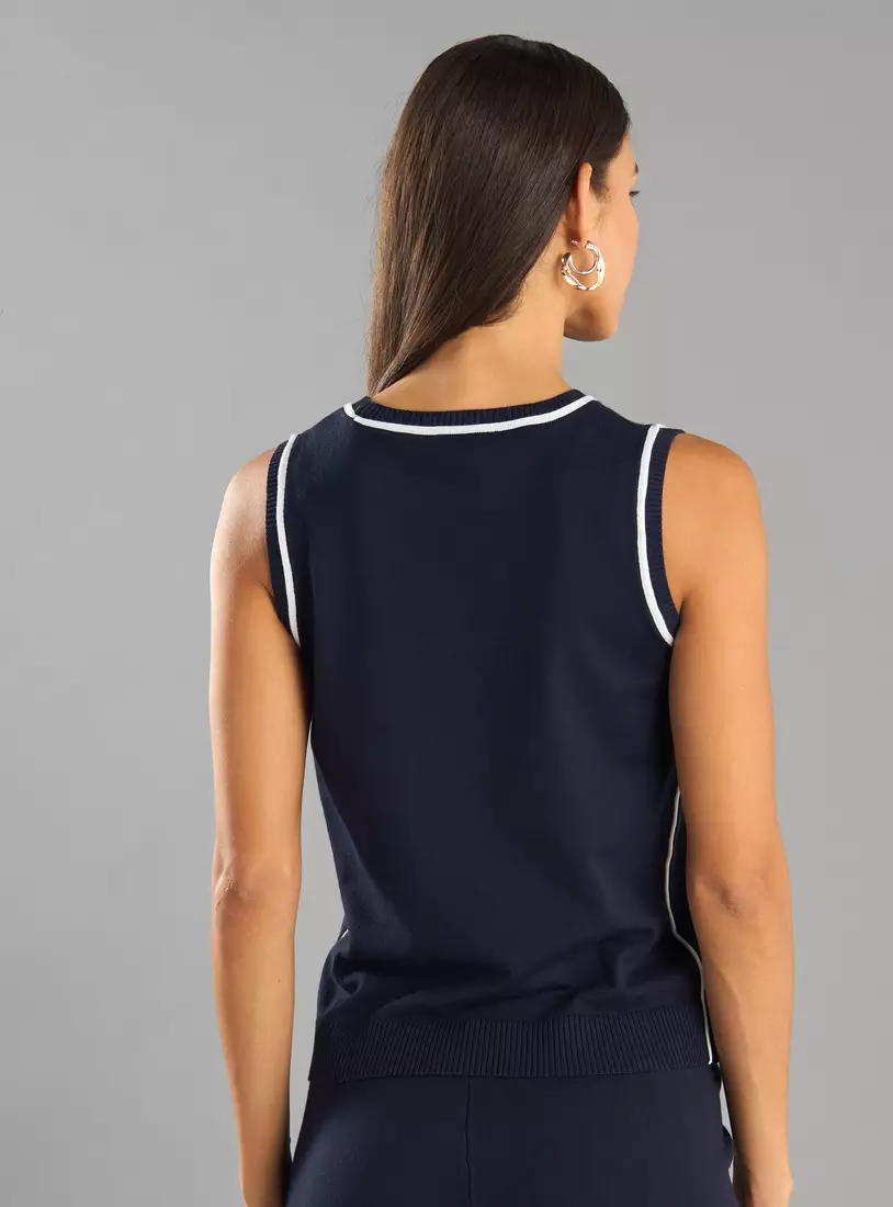 Plain Sleeveless Top with Round Neck-2