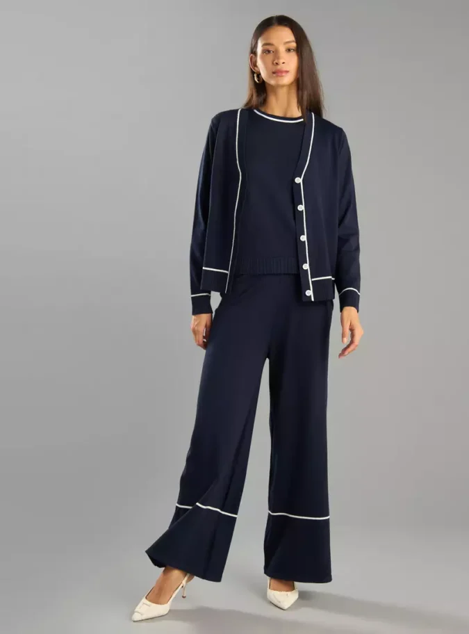 Plain Sleeveless Top with Round Neck-4