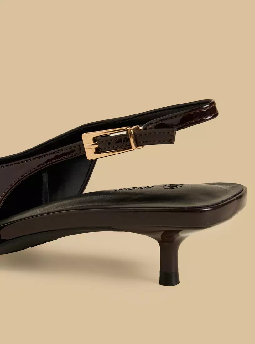 Pointed Toe Shoes with Buckle Closure-4