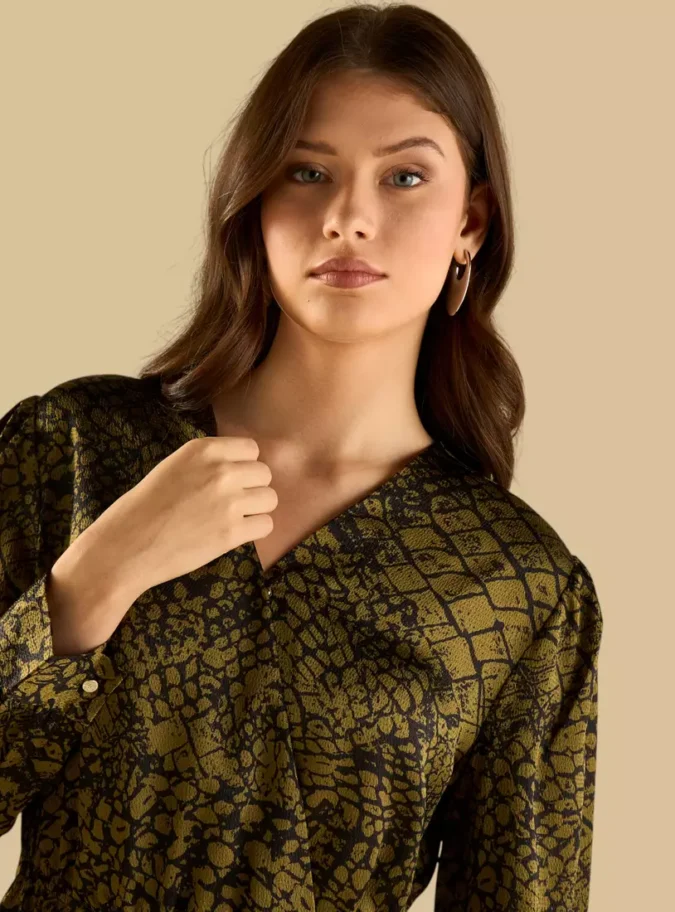 Printed V-neck Satin Wrap Dress-3